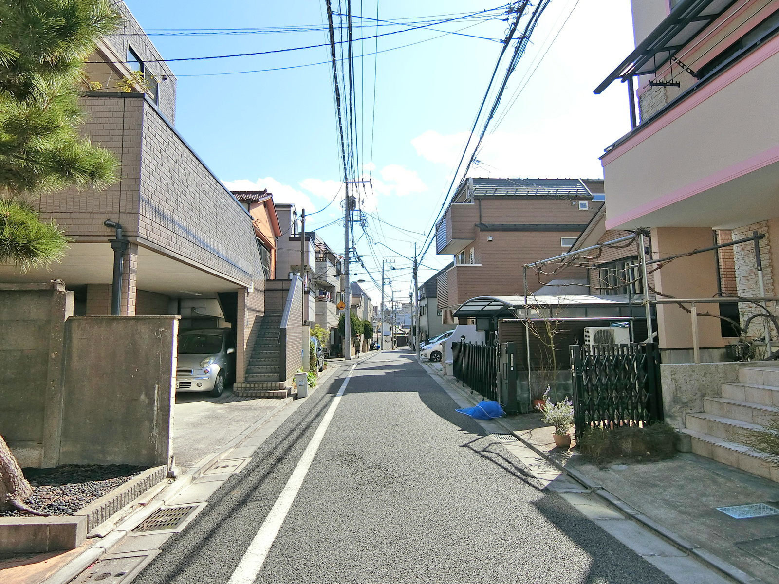 白山4丁目店舗事務所前面の通り