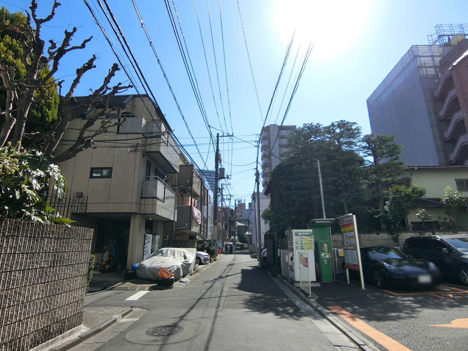 GrandStory神泉前面の通り