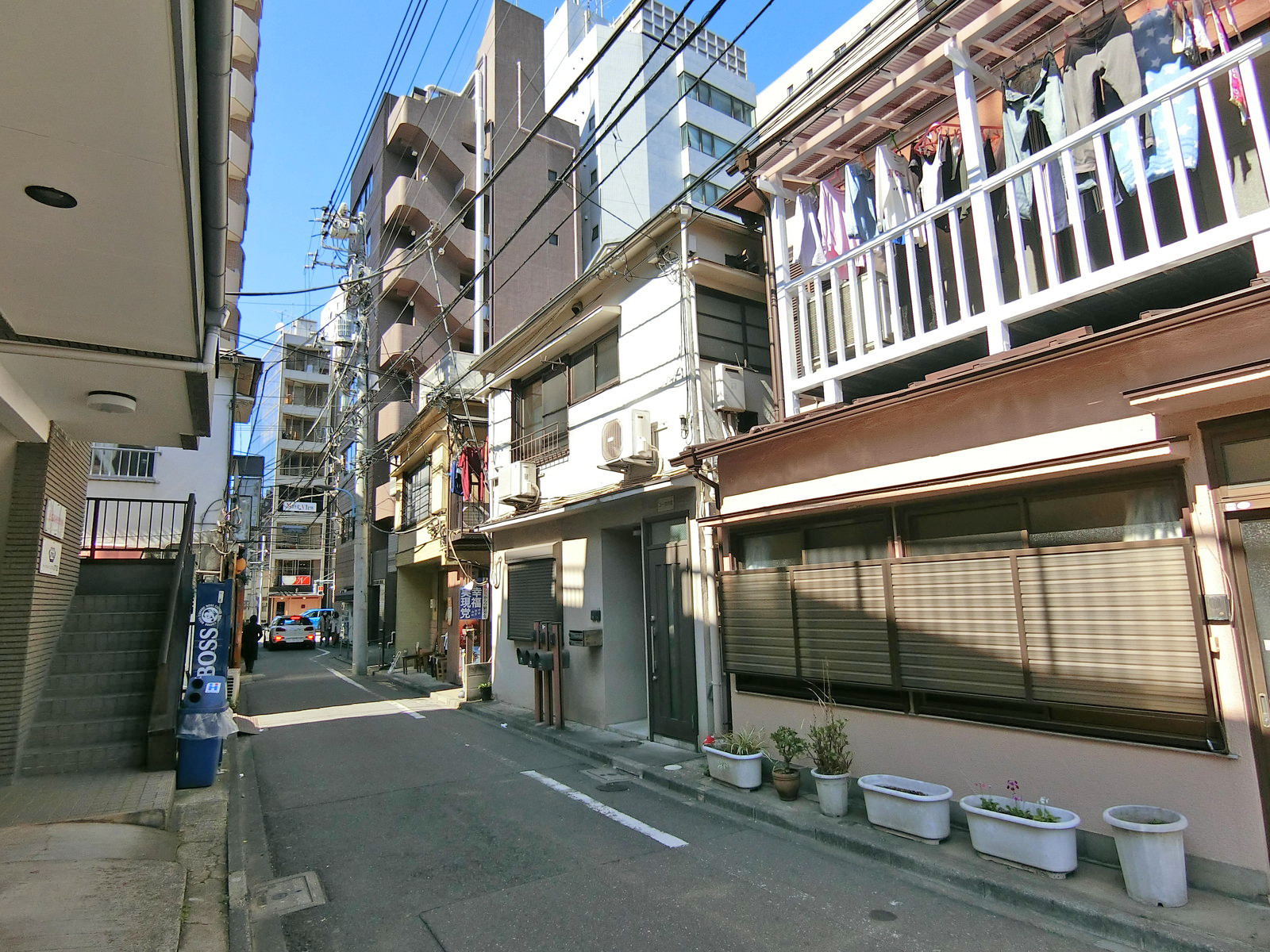 周辺は閑静なエリア
