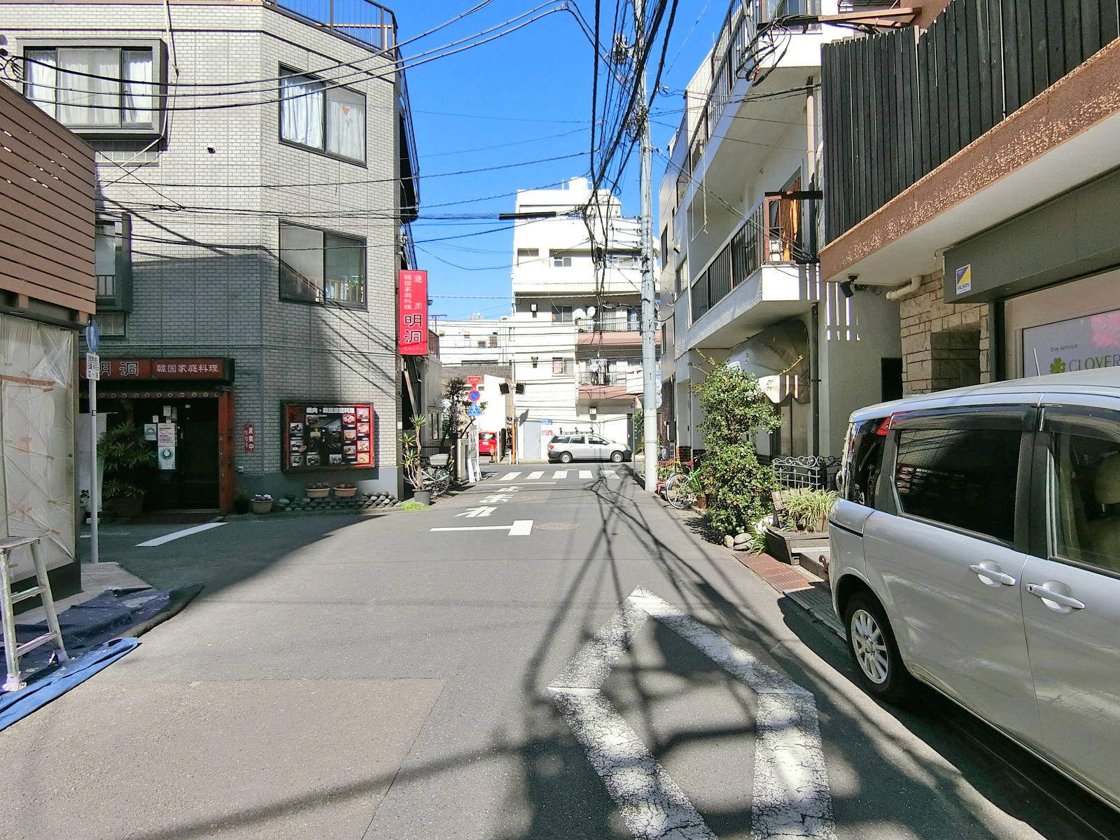 Rue de神楽坂前面の通り