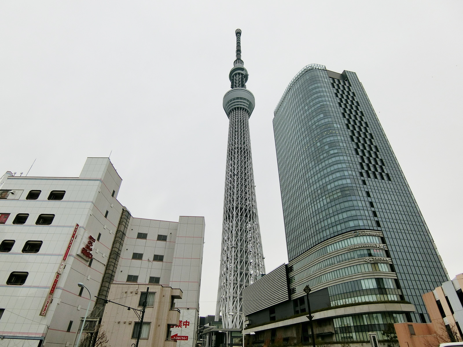 付近の東京スカイツリー
