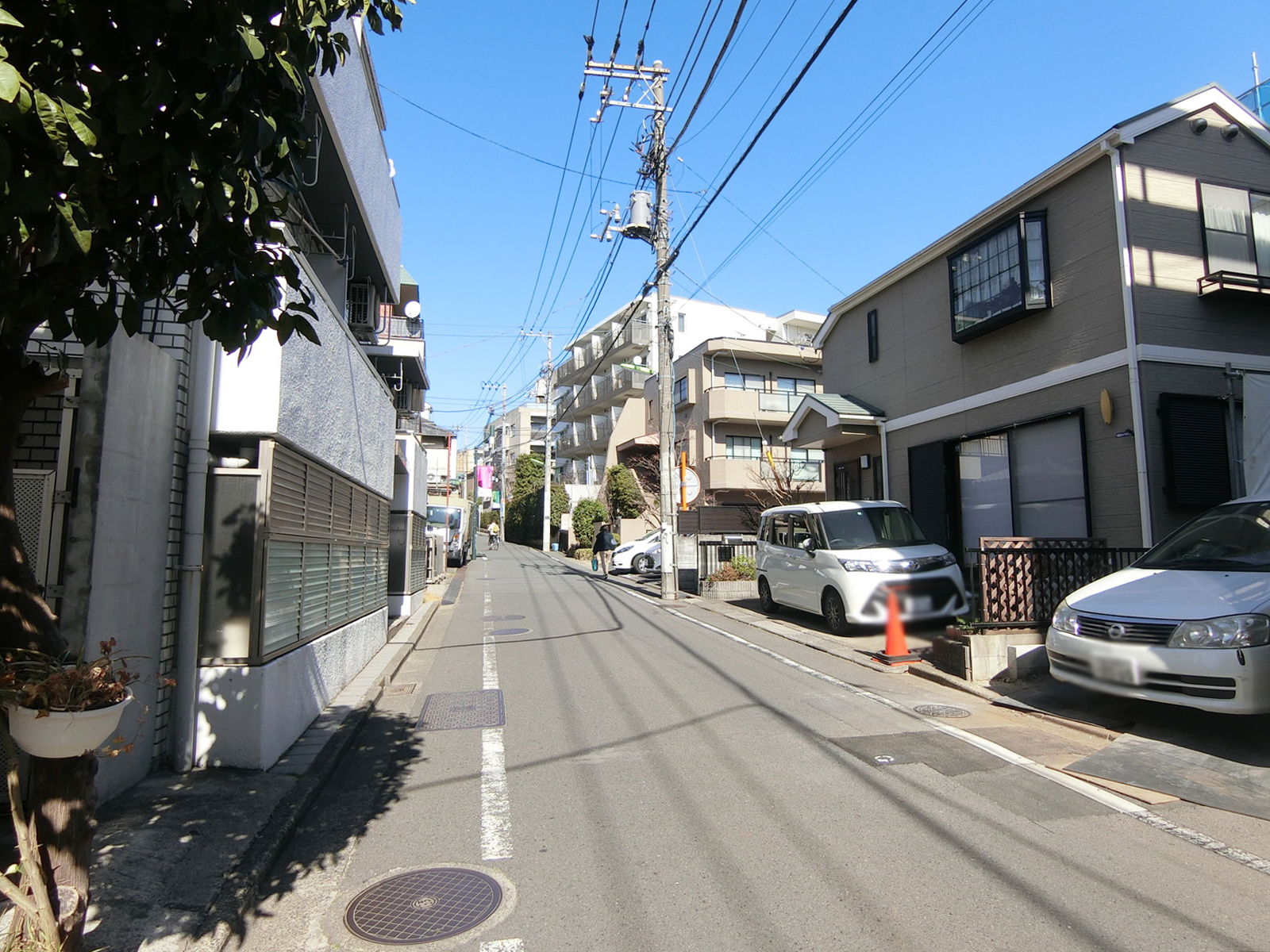 C・Iビル前面の水道みち