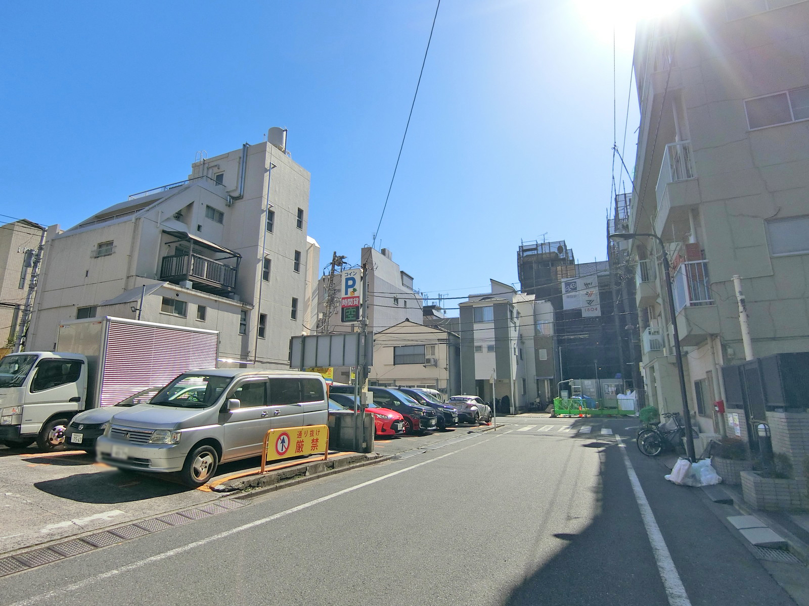 周辺は閑静なエリア