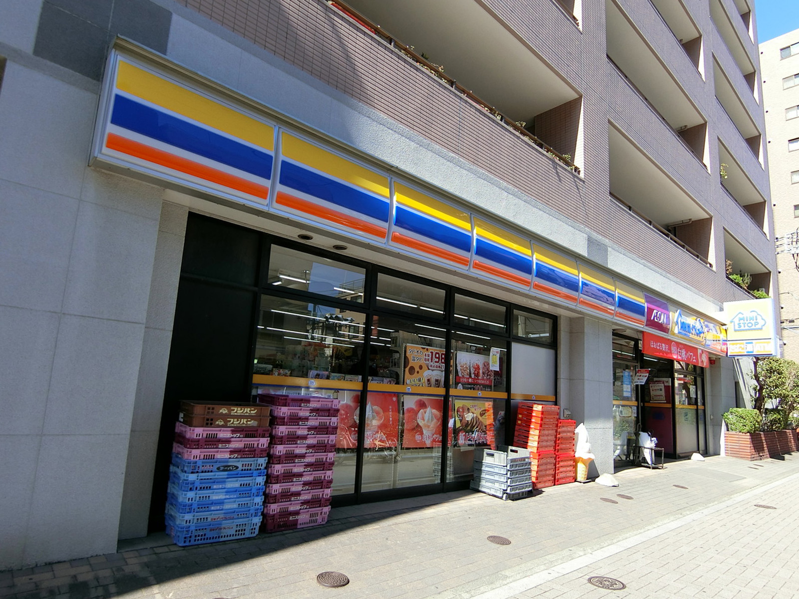 徒歩2分のミニストップ 元浅草3丁目店