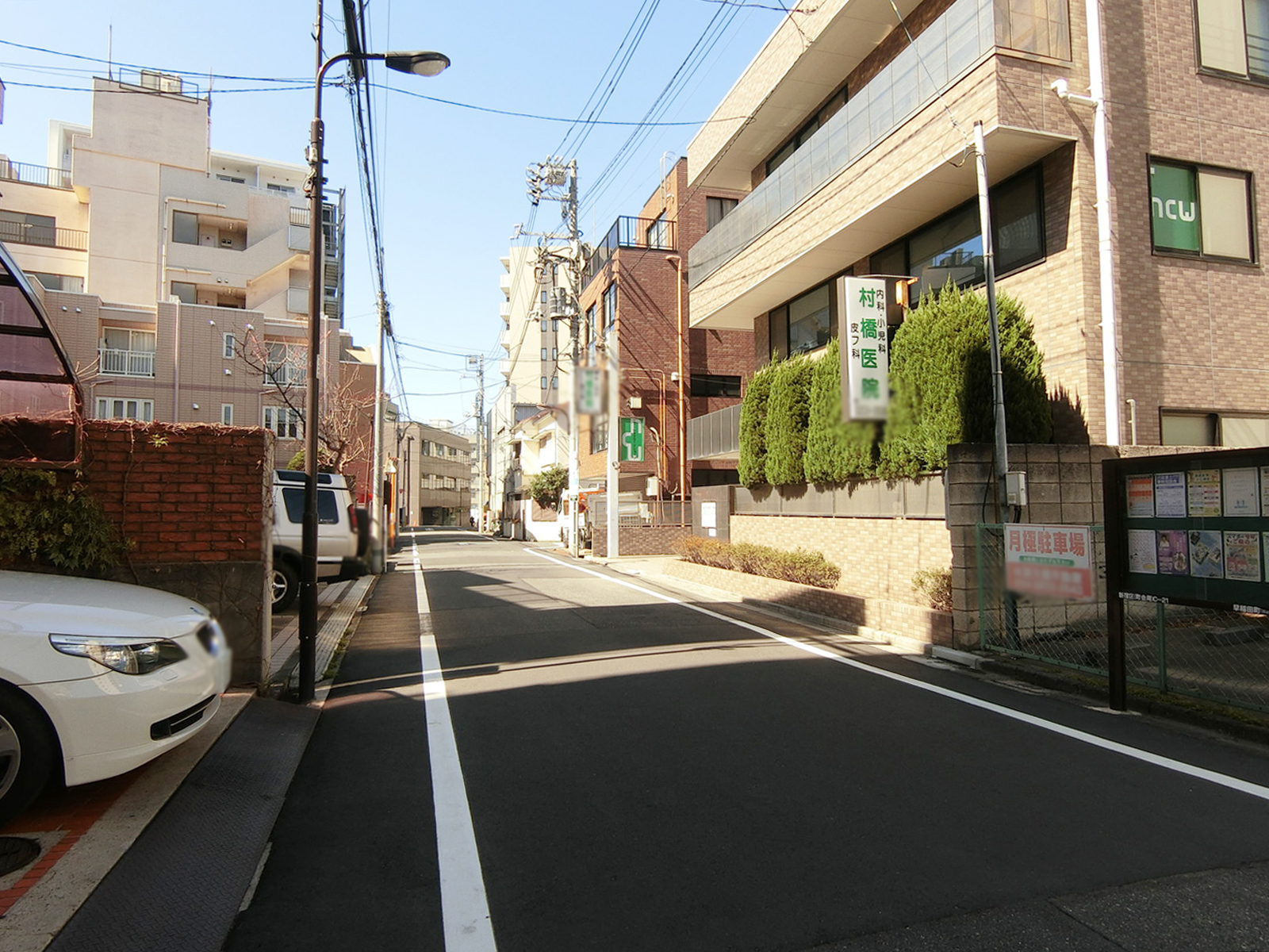 西川徹ビル前面の通り