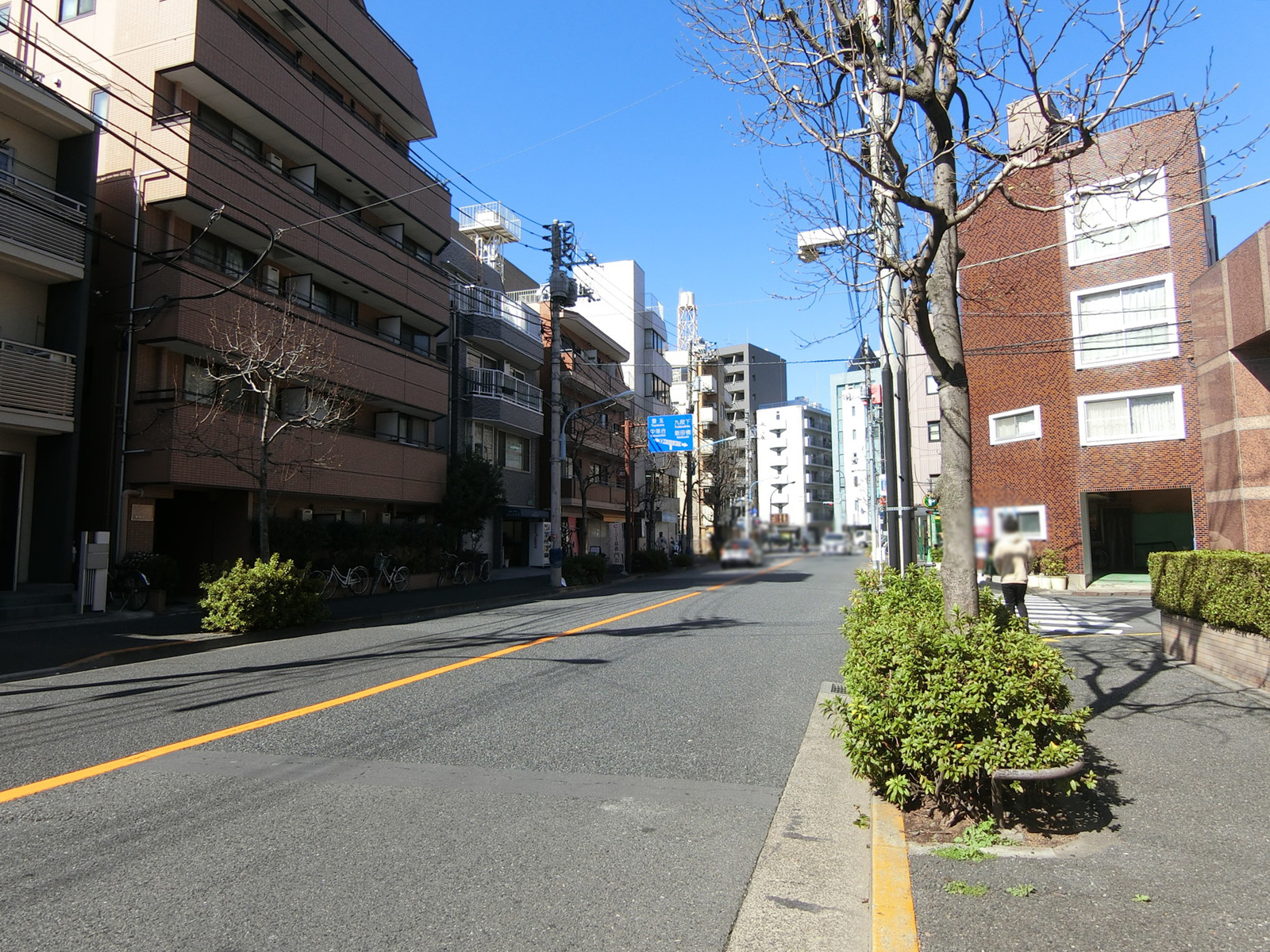 キリン1stビル前面の通り