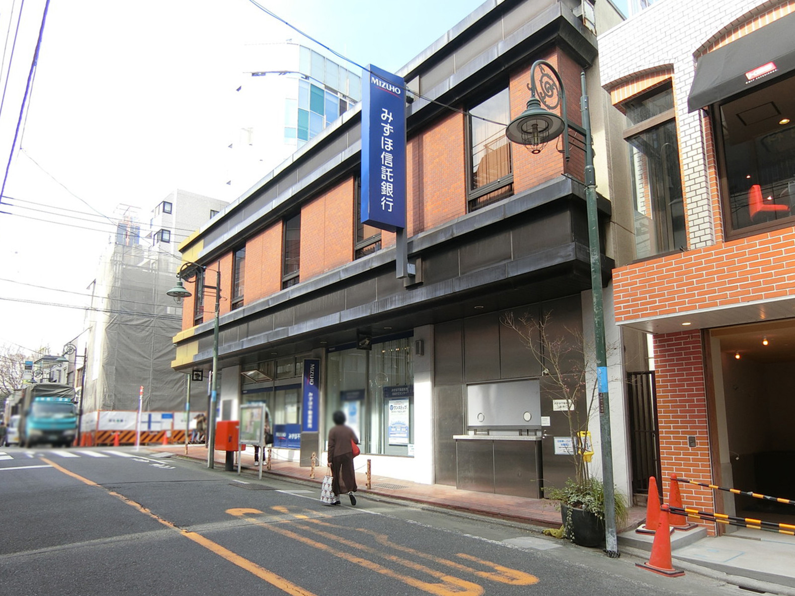 徒歩2分のみずほ信託銀行 自由が丘支店