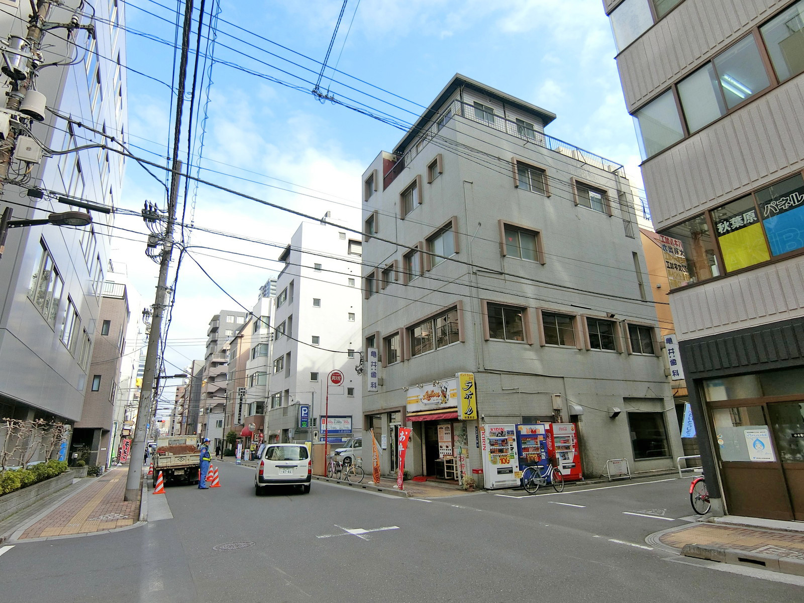 周辺は閑静なエリア