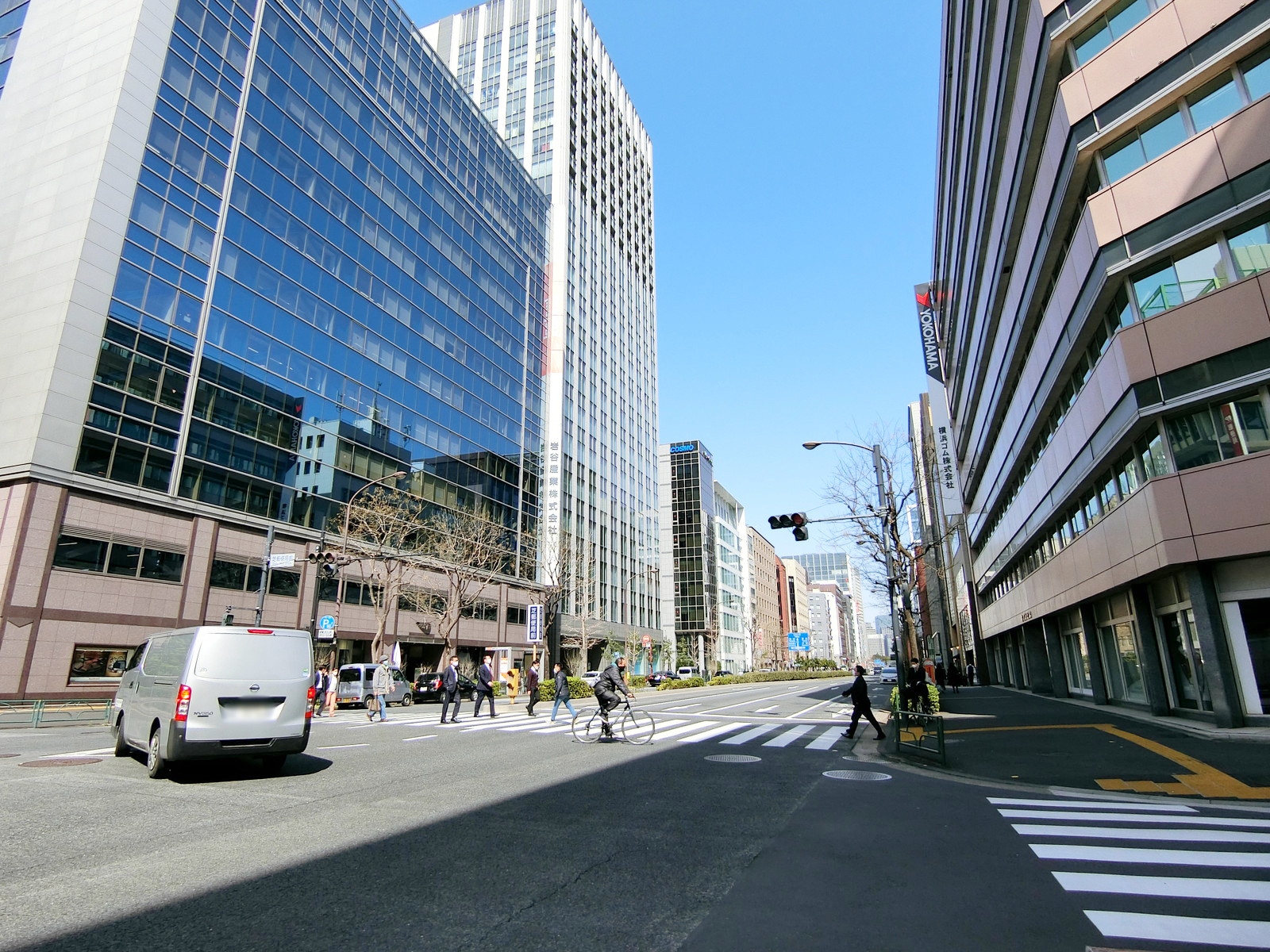 近くの日比谷通り