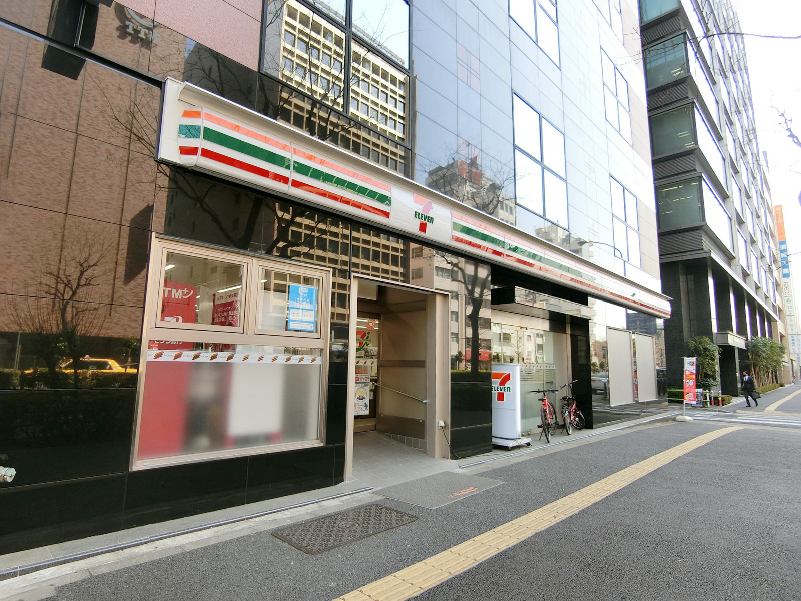 徒歩1分のセブンイレブン