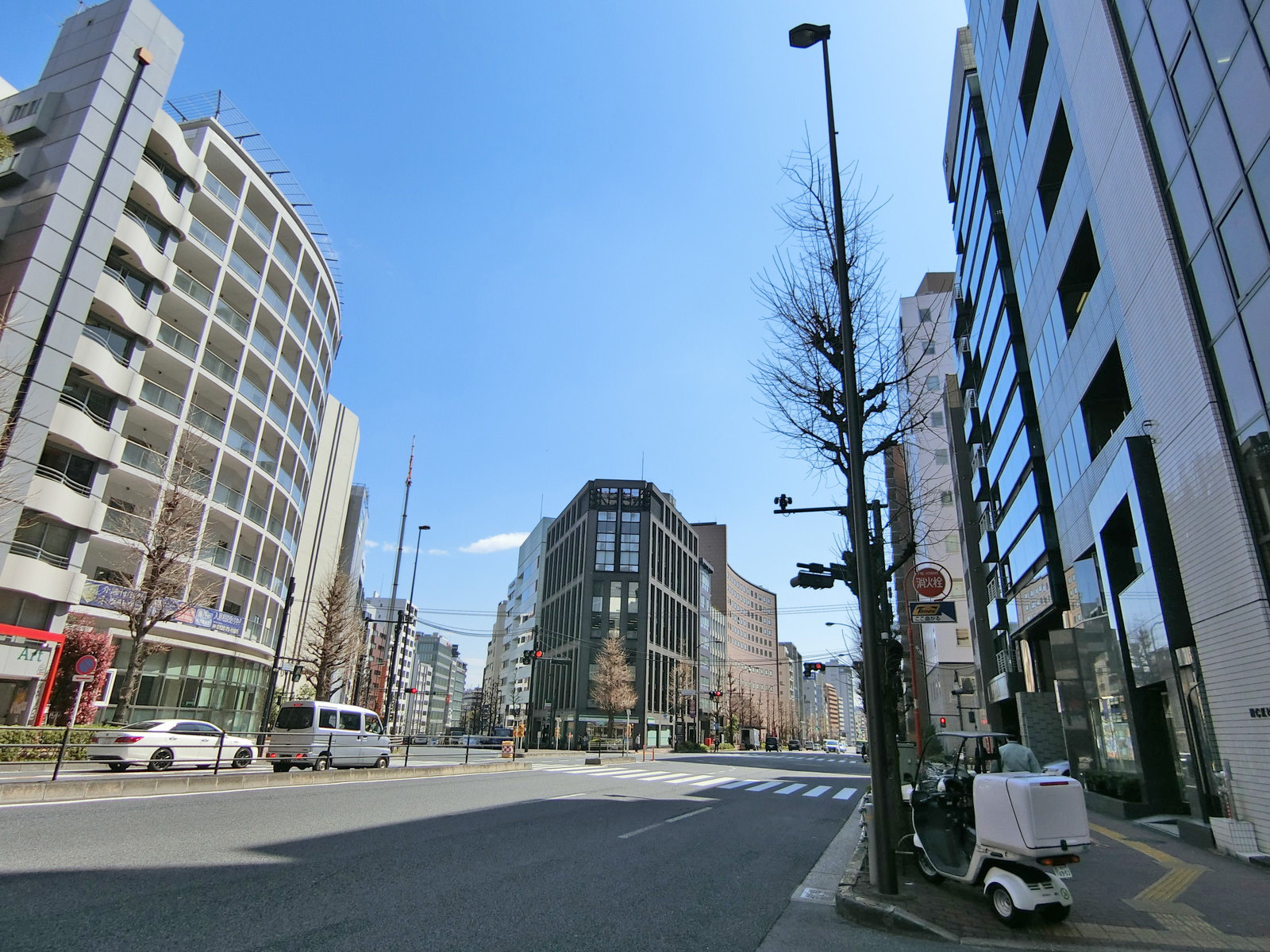 付近の本郷通り