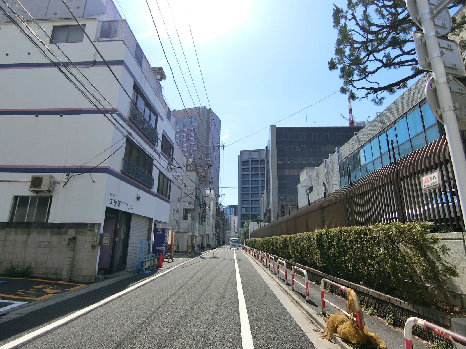 周辺は落ち着いた雰囲気のエリア