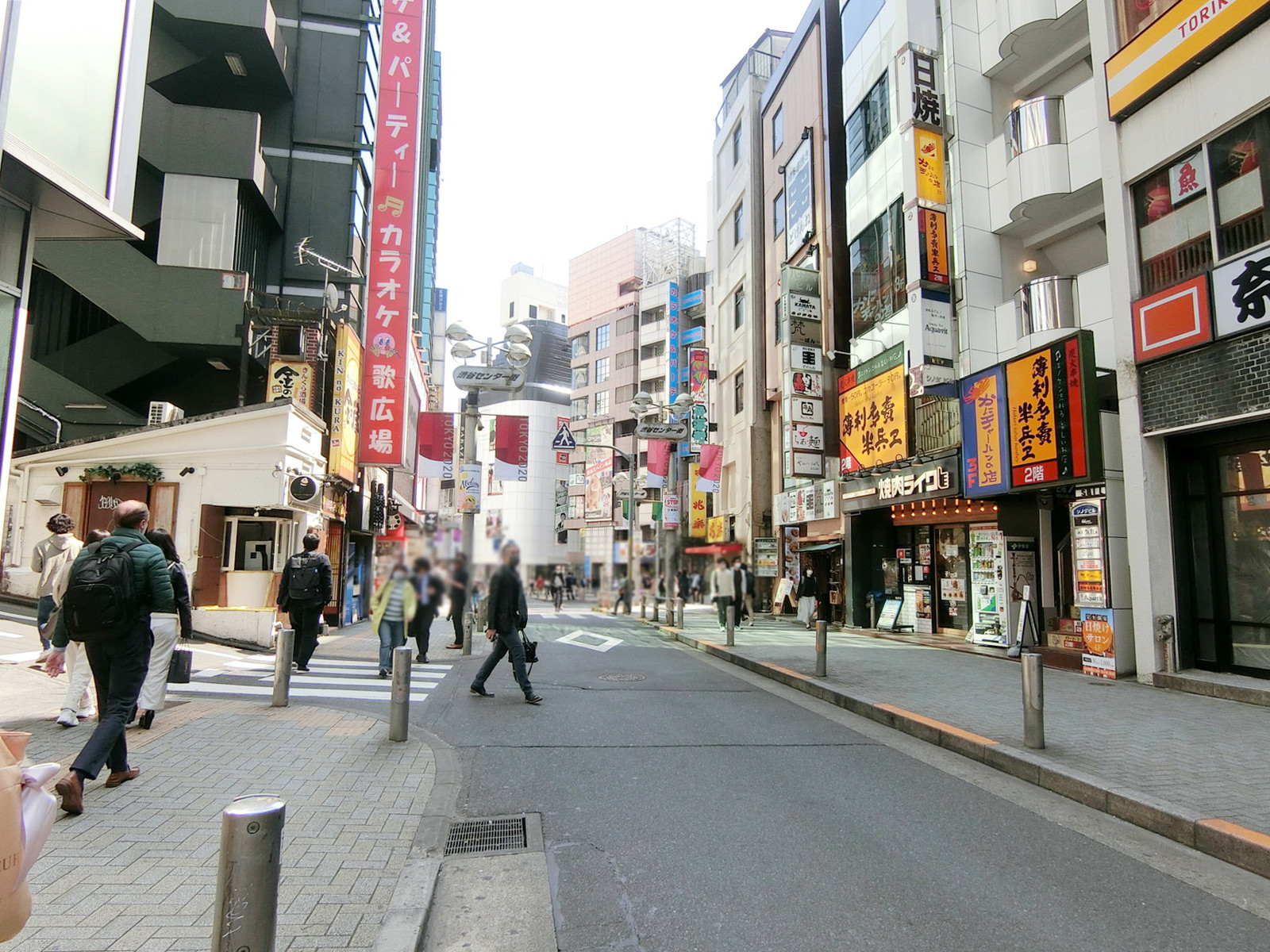 渋谷BEAMビル前面の井の頭通り
