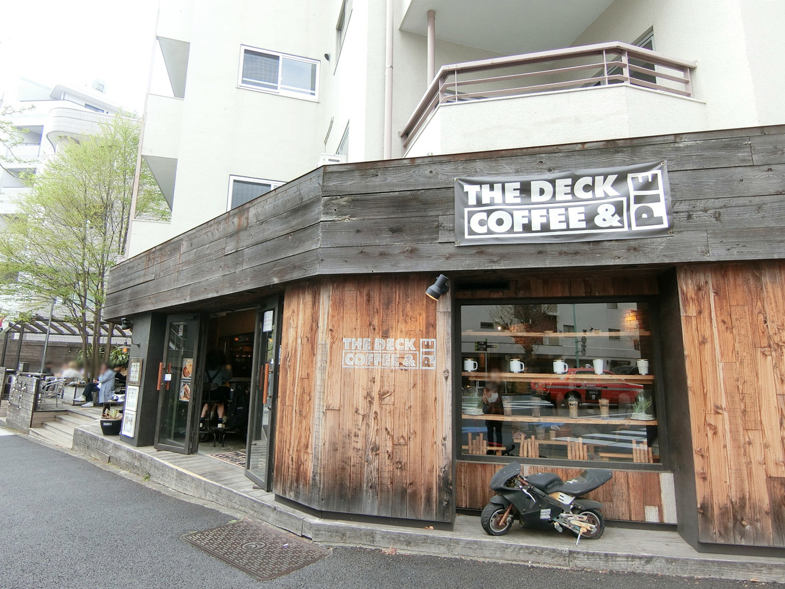 近くのカフェ