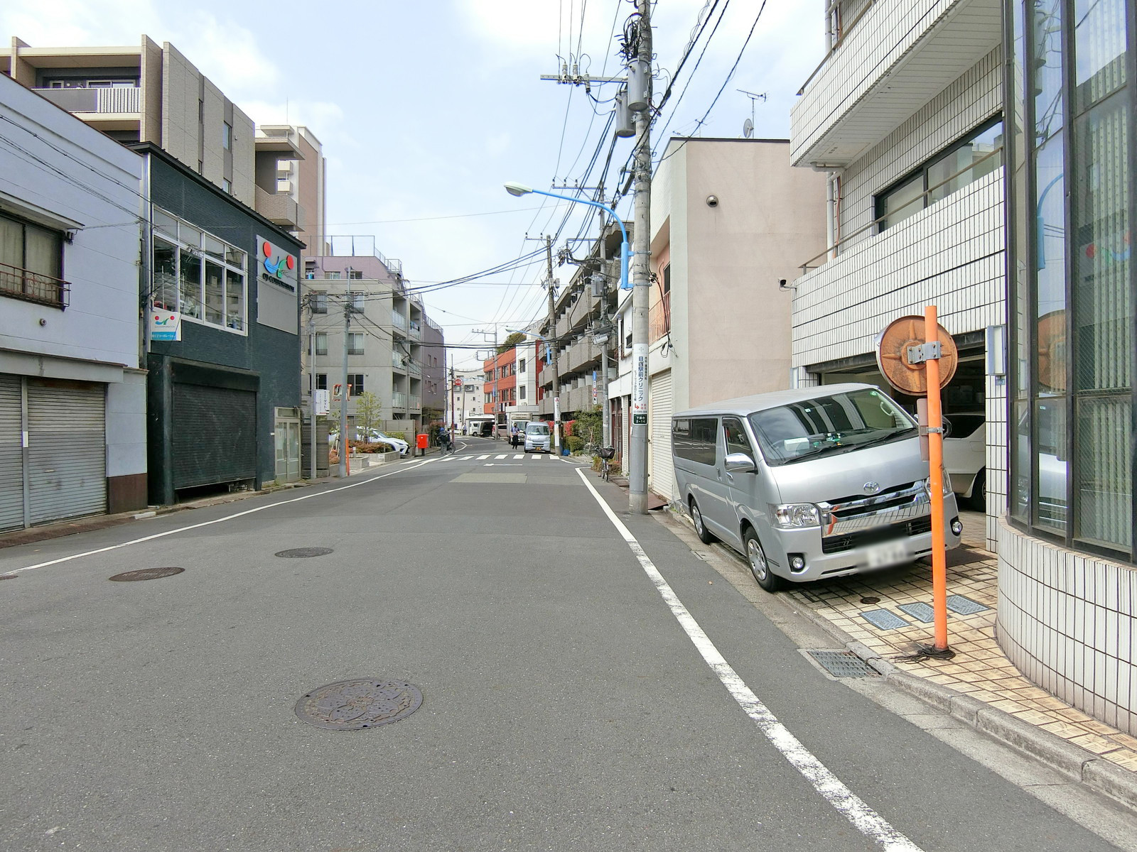 CADビル前面の通り