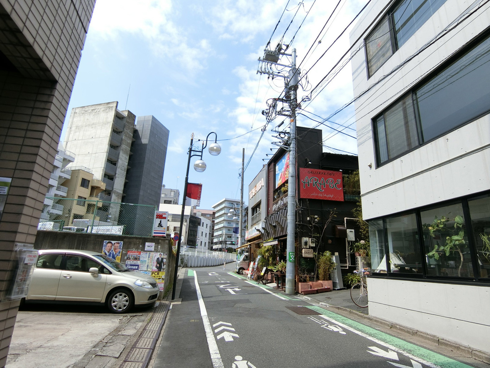 SK代々木ビル前面の通り