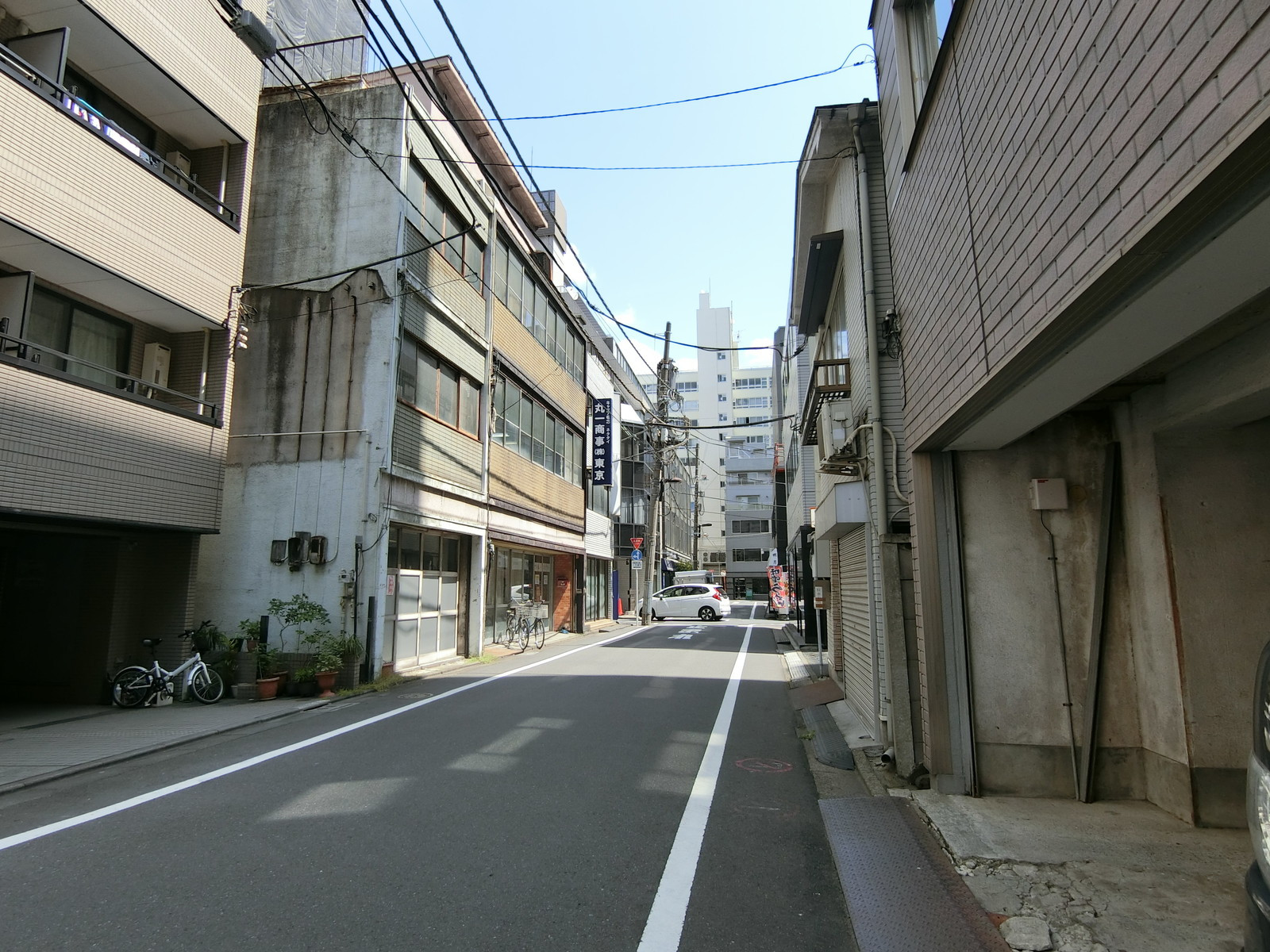 柴田第一ビル前面の通り