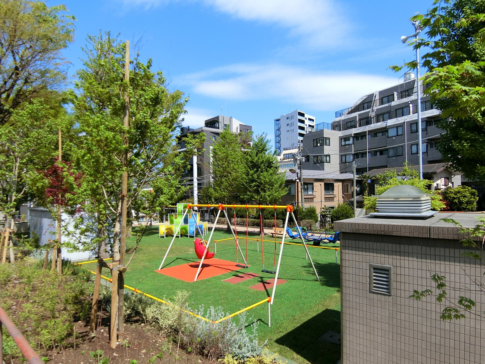 付近の恵比寿南二公園