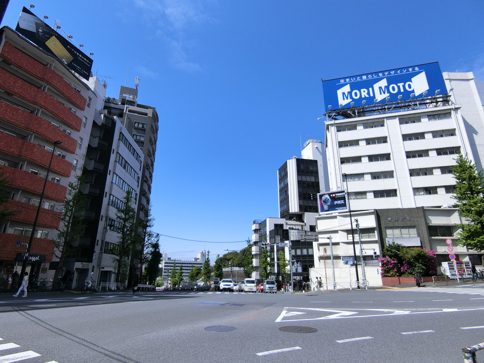 付近の鎗ヶ崎交差点