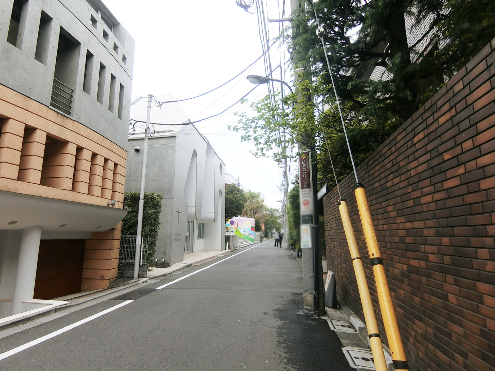 町田ビル前面の通り