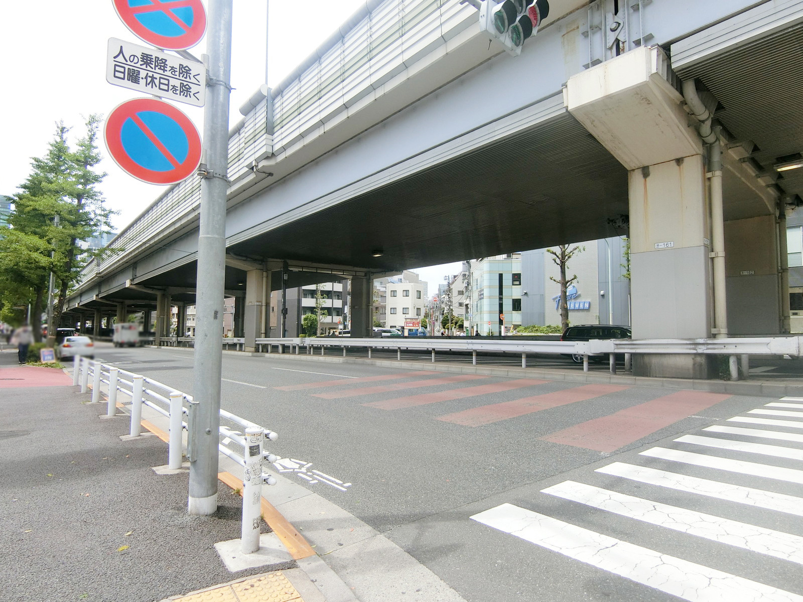 NGA南青山ビル12前面の通り