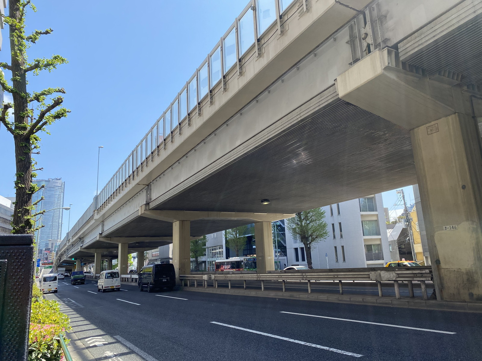 近くには首都高速3号渋谷線