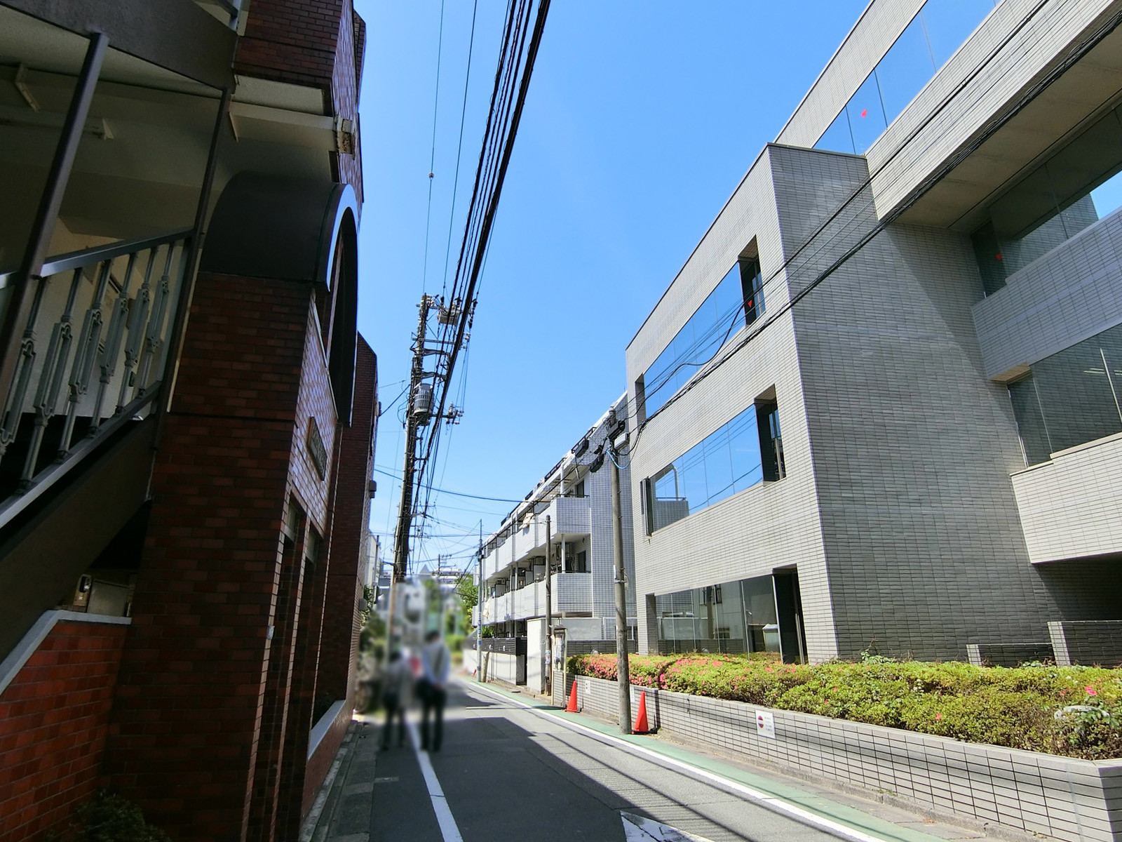 周辺は落ち着いたエリア