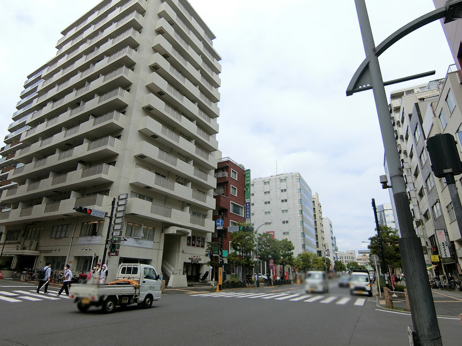 葵ダイアパレス蒲田前面の通り