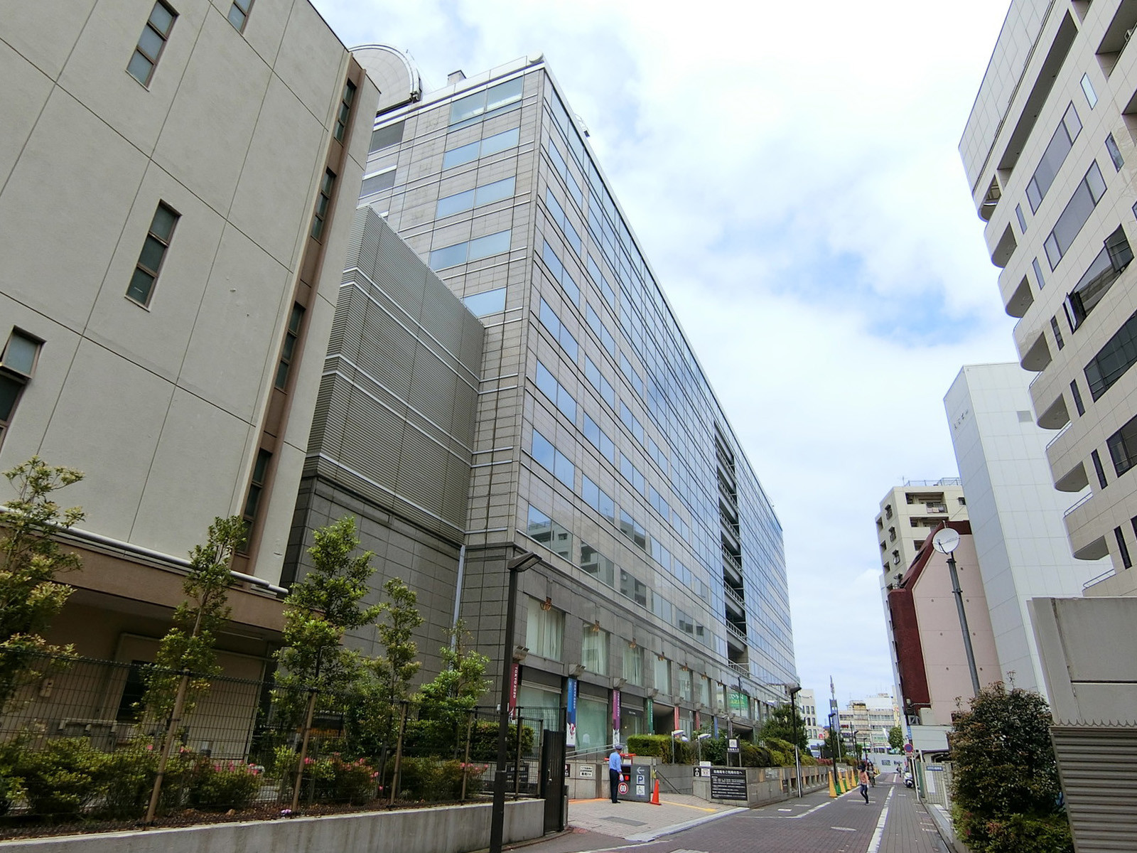 徒歩圏内の大田区役所