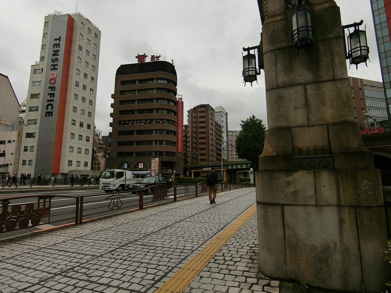 付近の万世橋