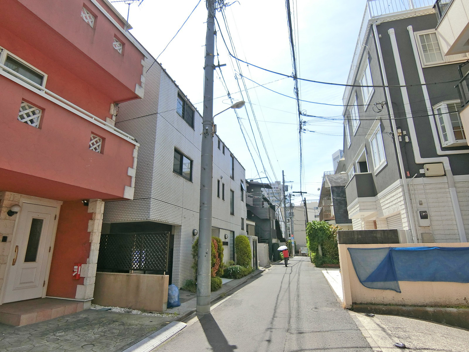 周辺は閑静なエリア