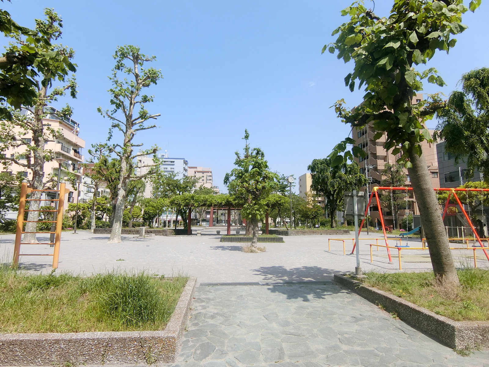 徒歩圏内の亀戸東公園