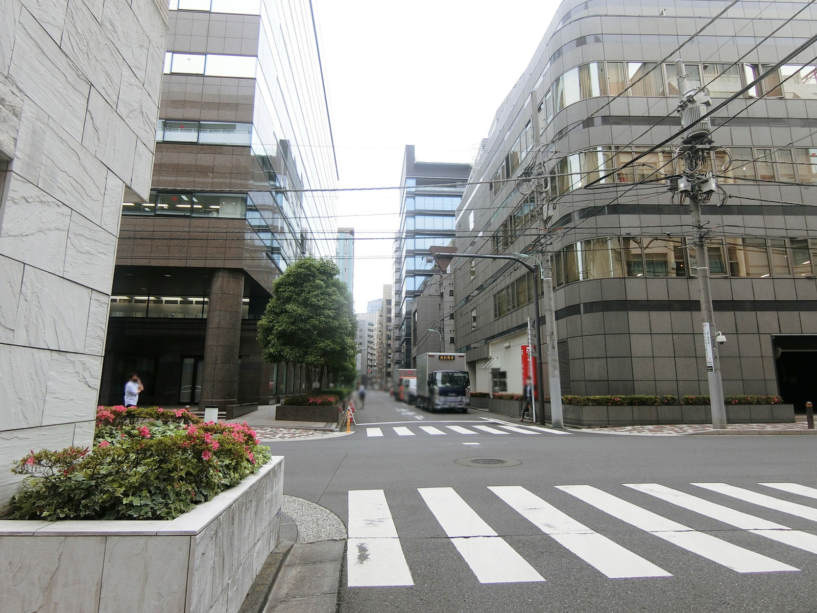 PUBLICUS前面の通り