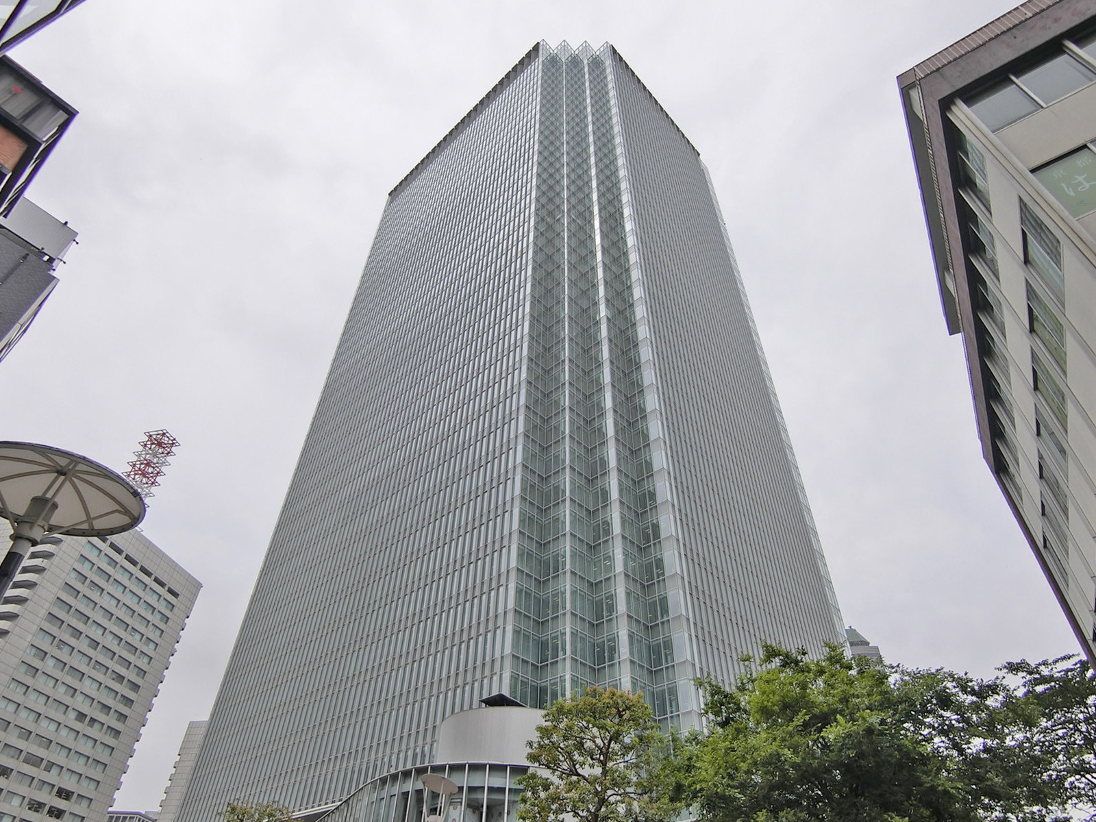 付近の赤坂Bizタワー