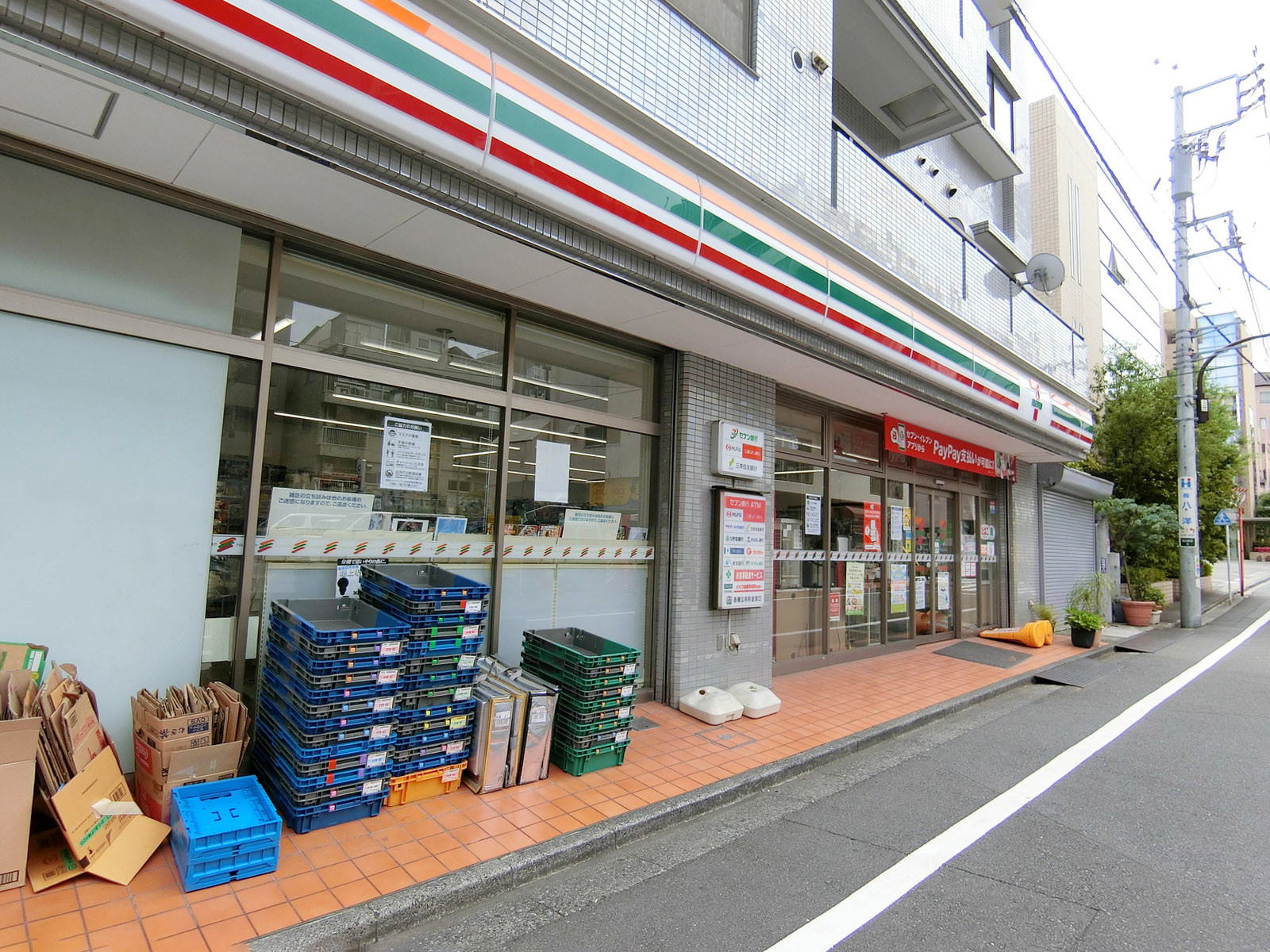 徒歩1分のセブンイレブン 新宿東五軒町店