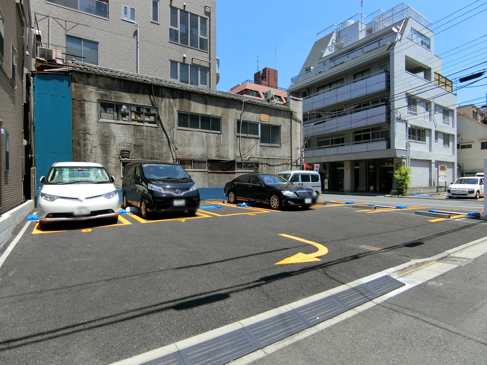 向かいのコインパーキング