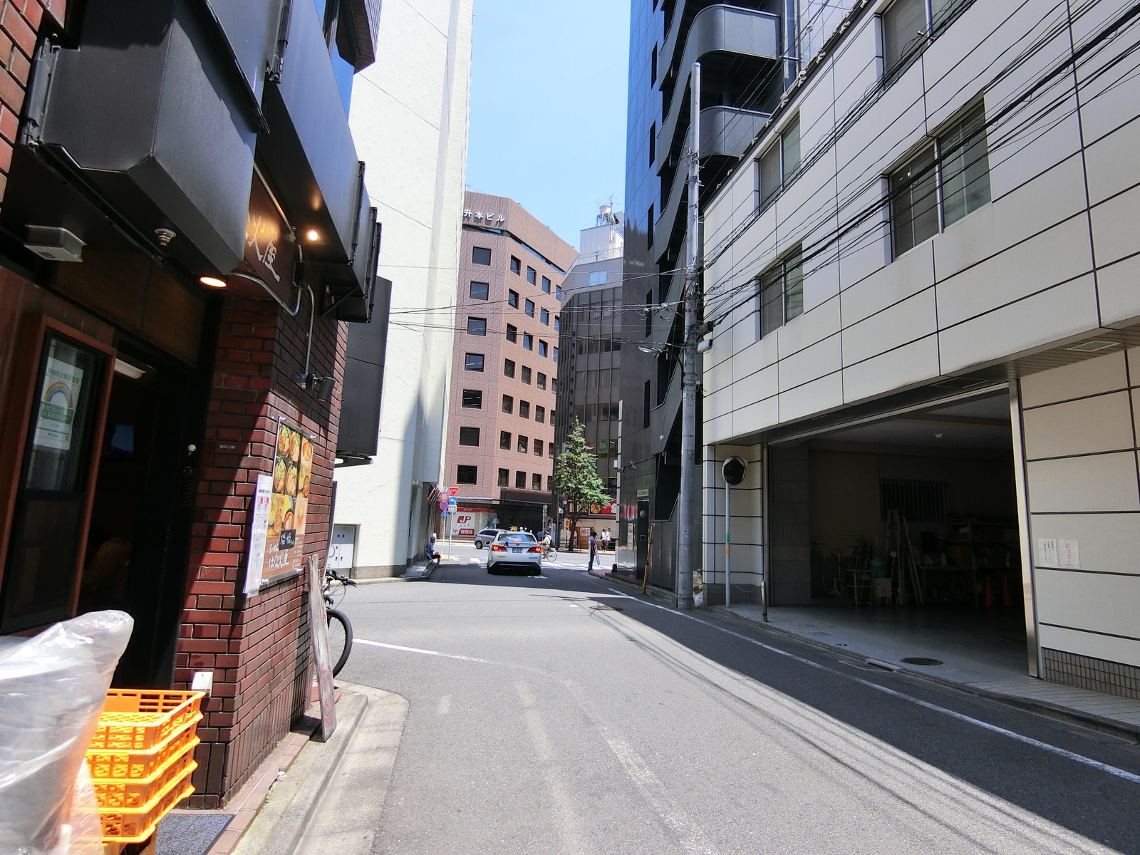 井西ビル前面の通り
