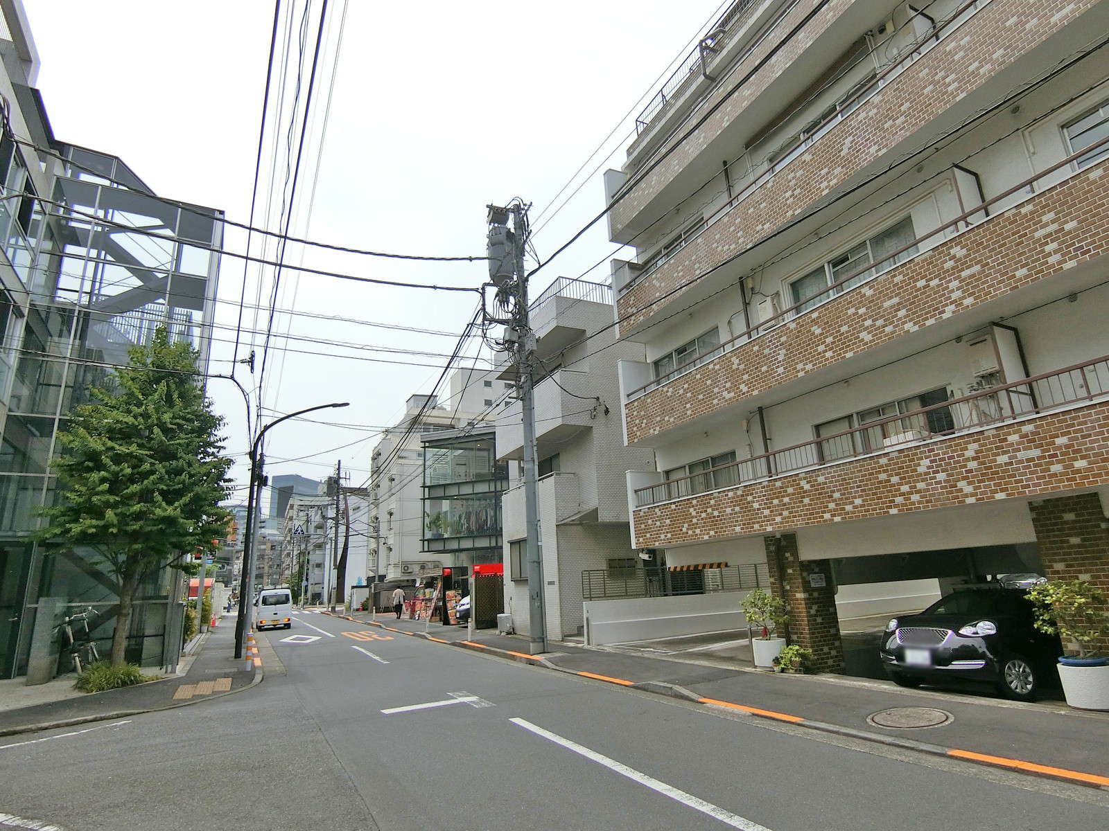 周辺は閑静なエリア