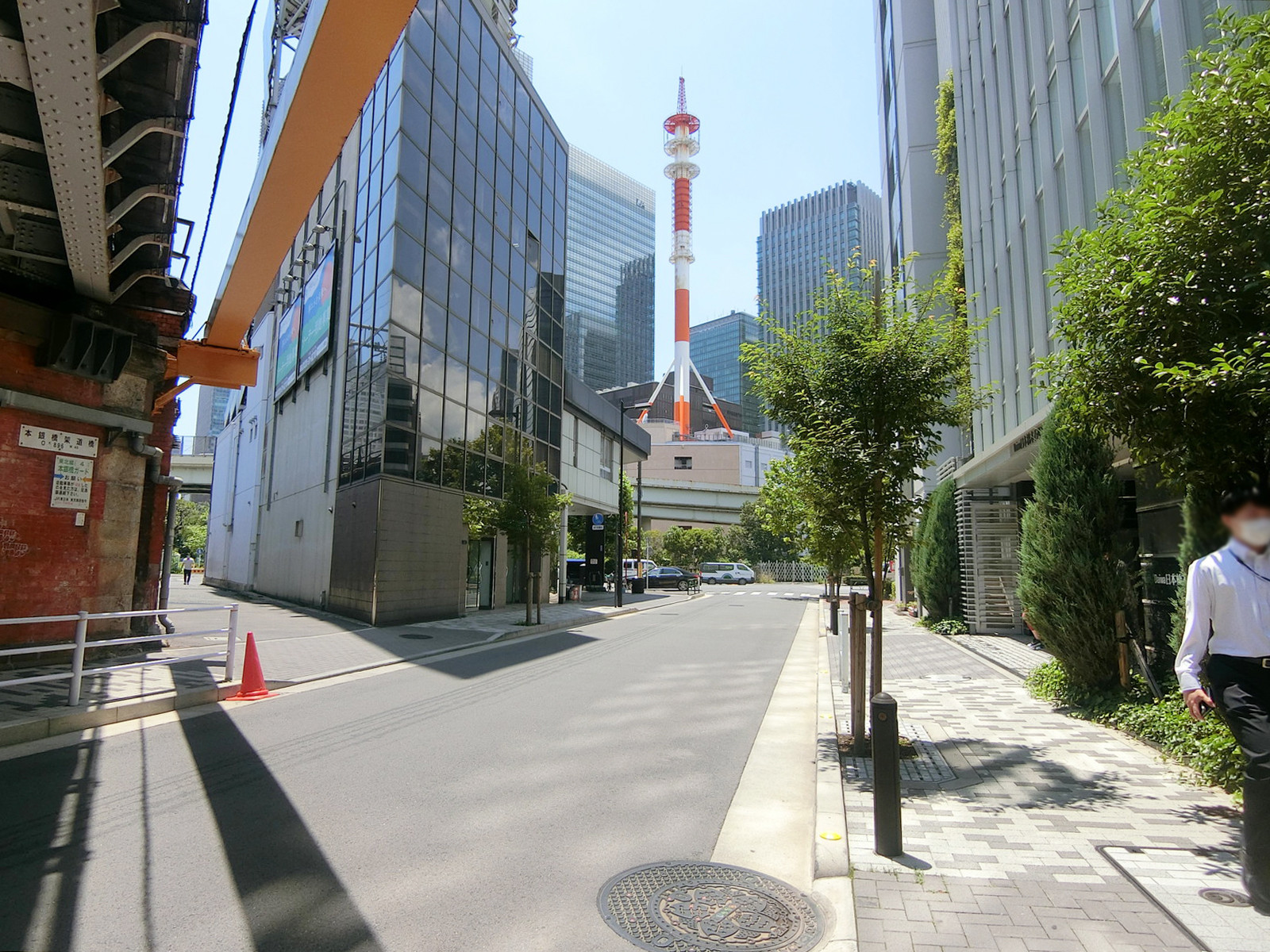神田GMビル前面の今川小路