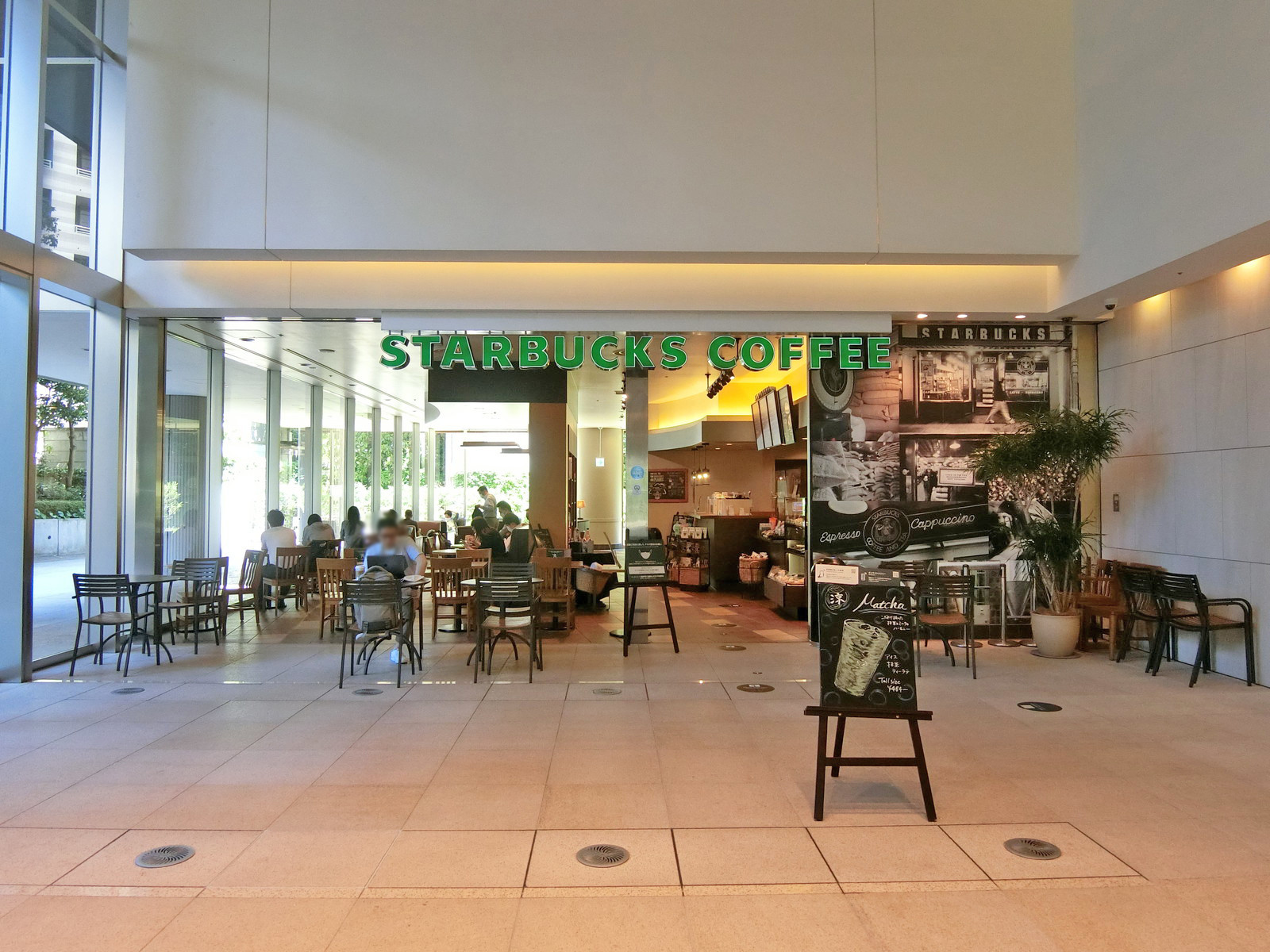 徒歩1分のスターバックス赤坂溜池タワー店
