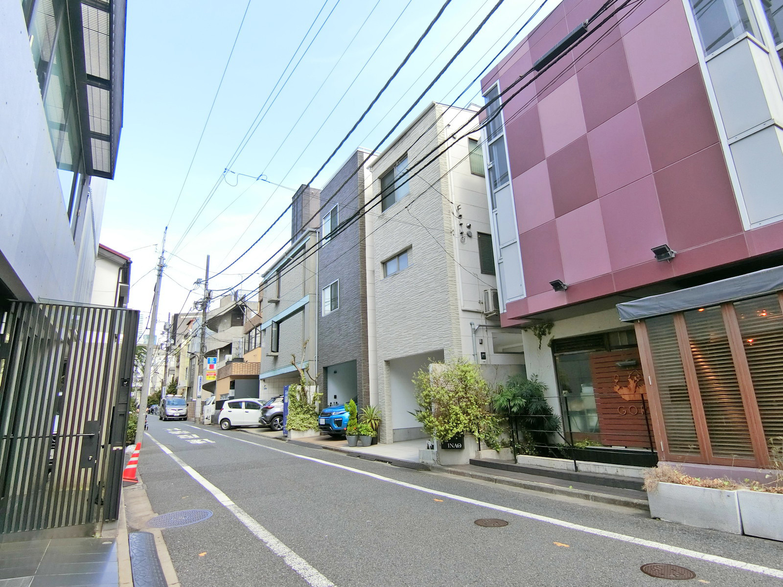 周辺は閑静なエリア
