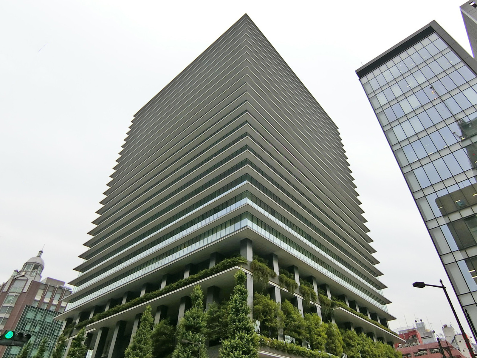 徒歩2分の東京スクエアガーデン