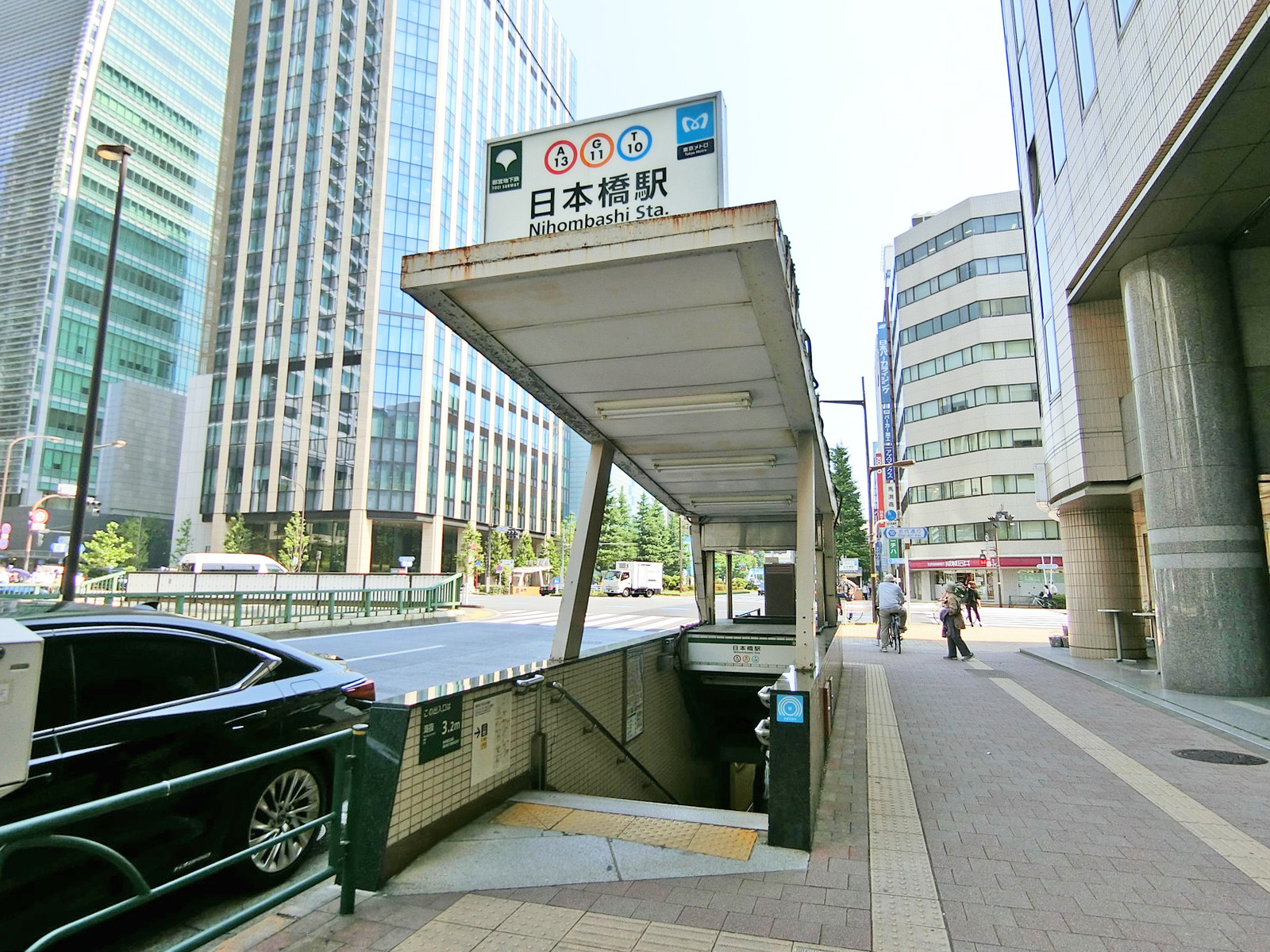 「日本橋駅」も徒歩圏内