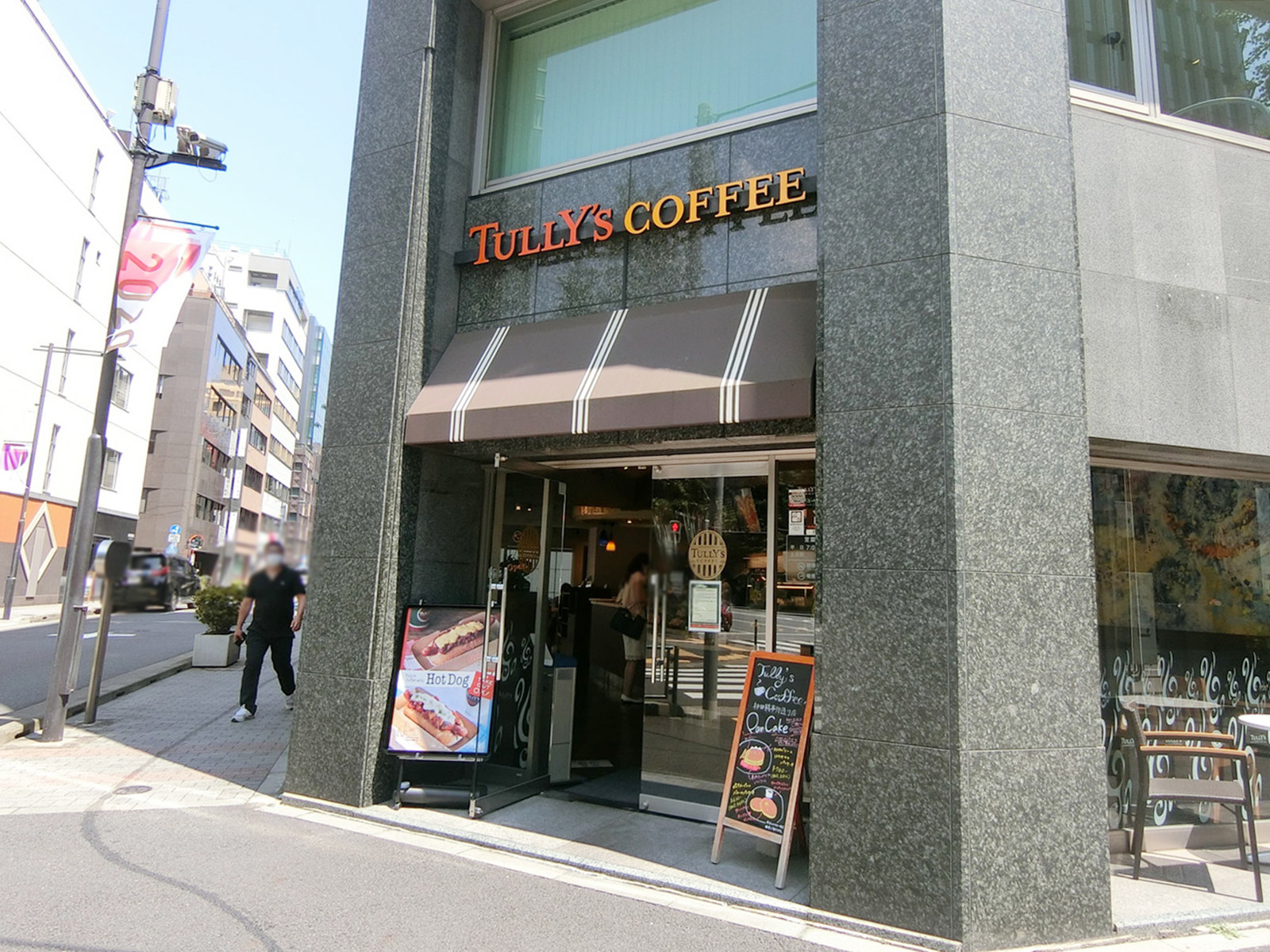 徒歩3分のタリーズコーヒー