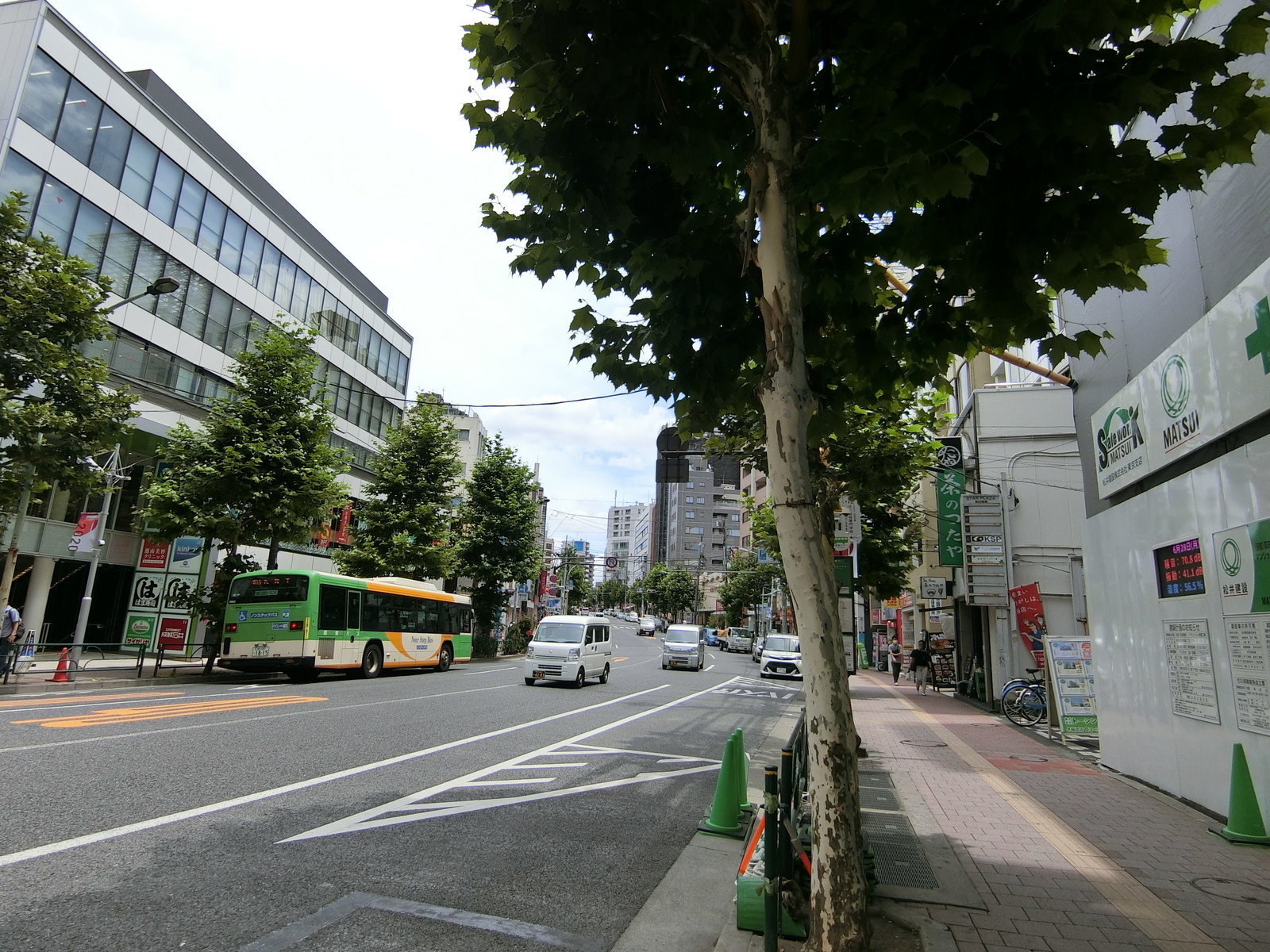 斉川ビル前面の通り