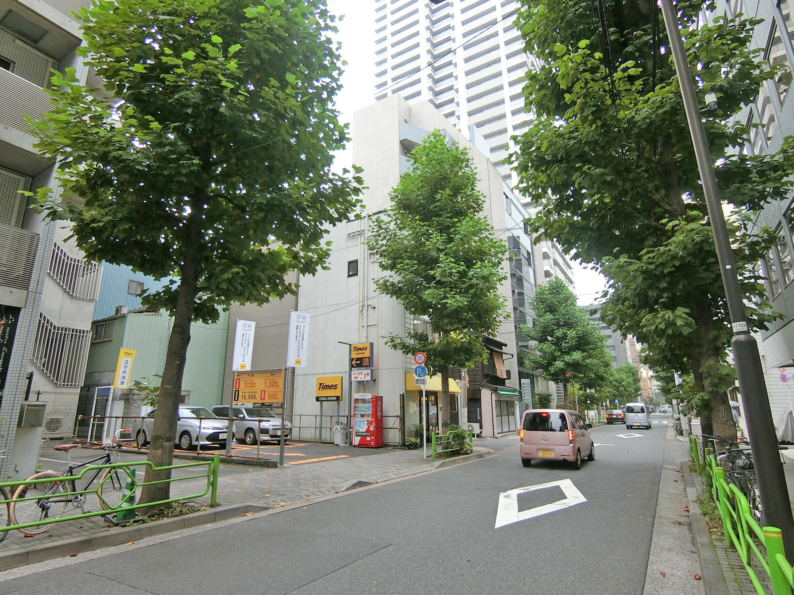 周辺は閑静なエリア