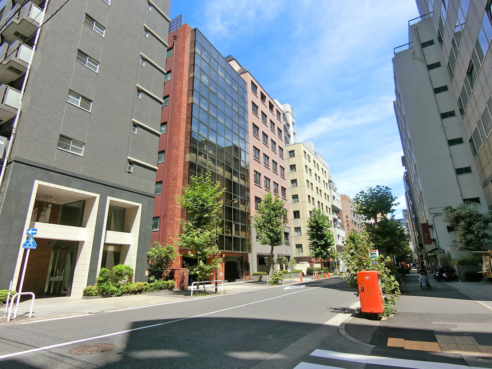 周辺は閑静なエリア