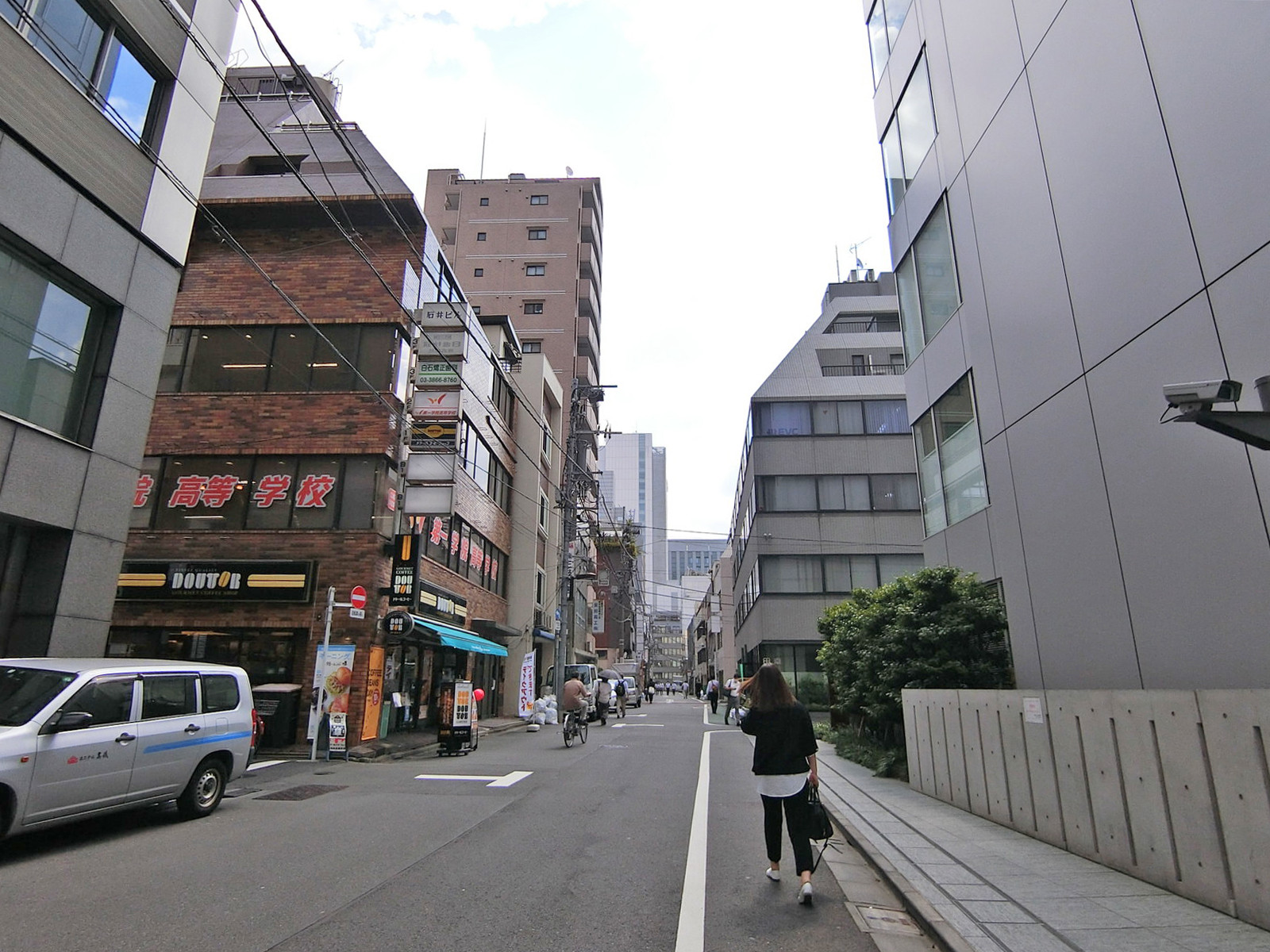 東陽ビル前面の通り