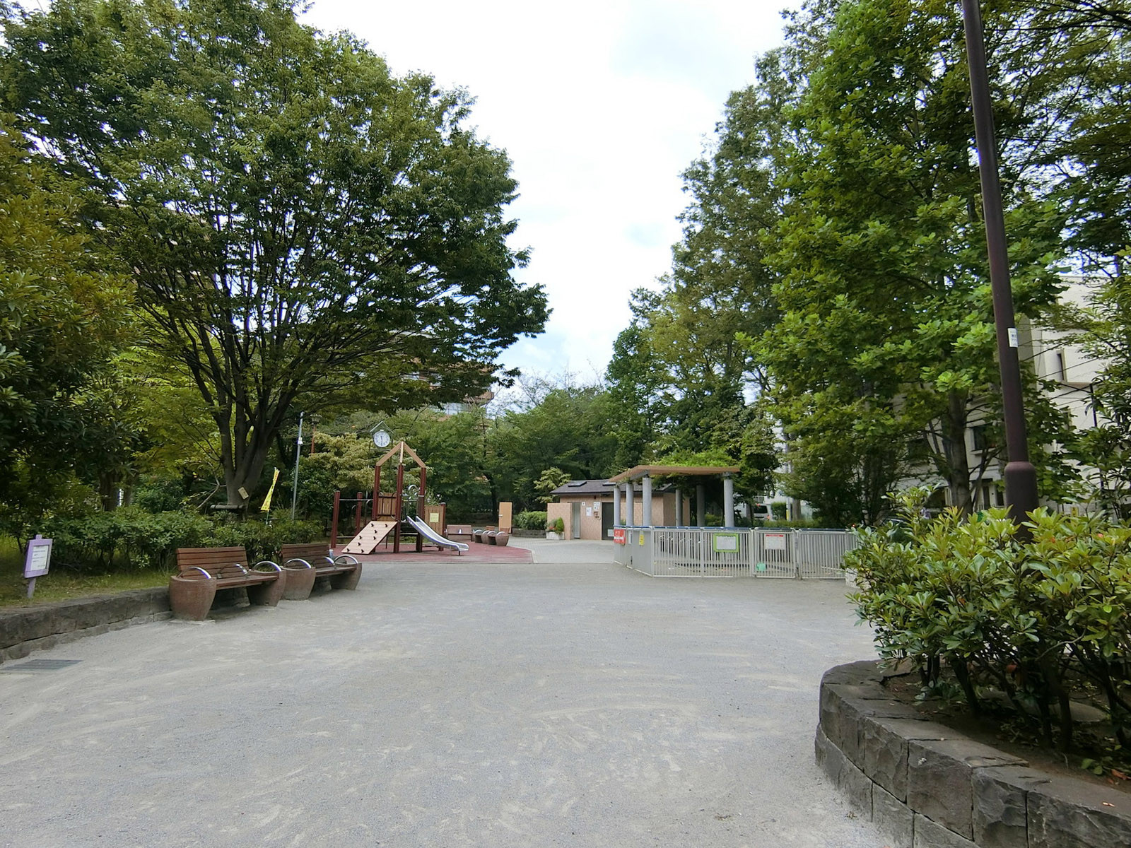 徒歩2分の渋谷区立広尾北公園