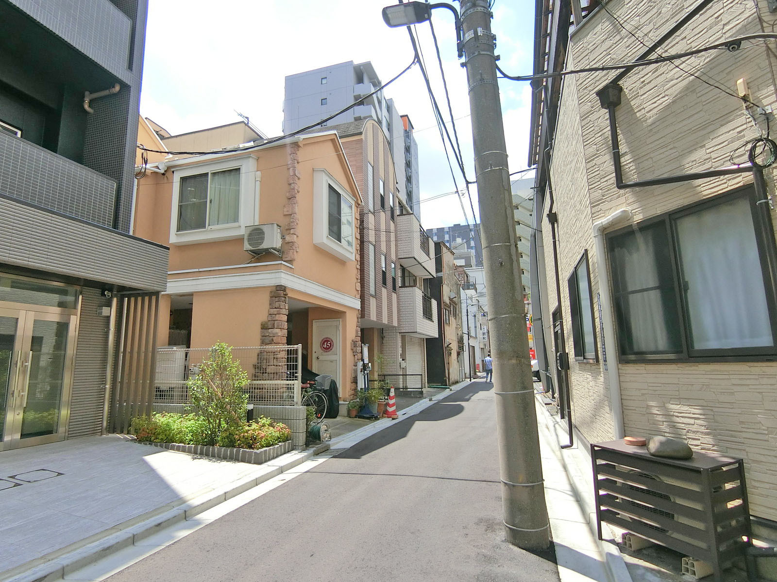 周辺は閑静なエリア